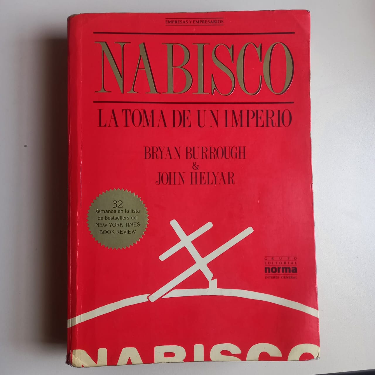 Thumbnail for Como Ross Johnson Perdeu a RJR Nabisco: 5 Erros Cruciais de Liderança em ‘Barbarians at the Gate’